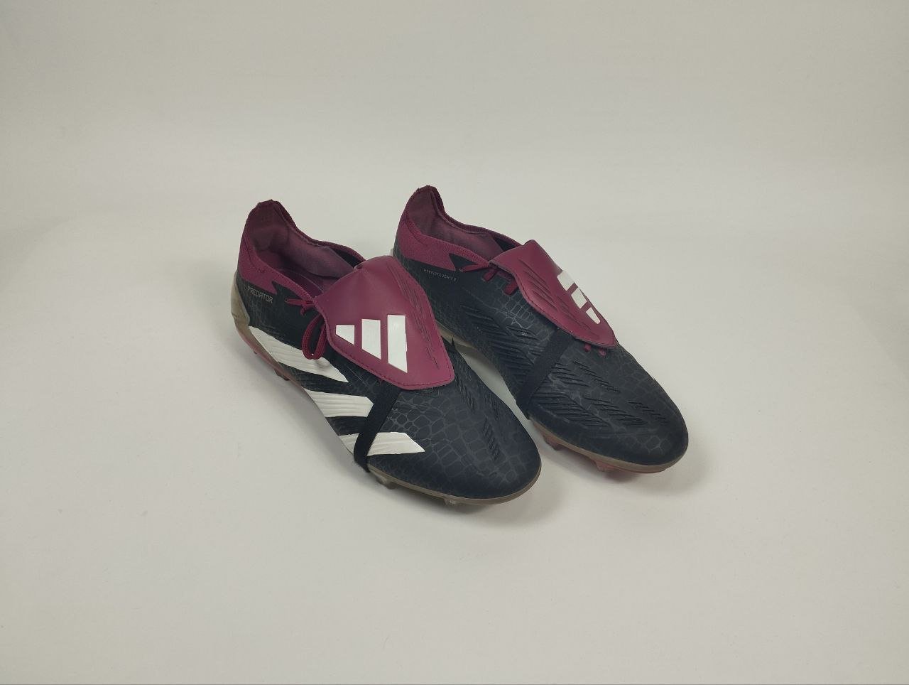 Бутсы Adidas Predator. 41 размер. Б/У